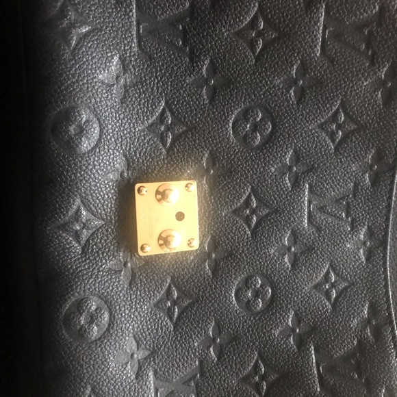 Louis Vuitton Black Clutch Embossed Leather - Picture 4 of 7